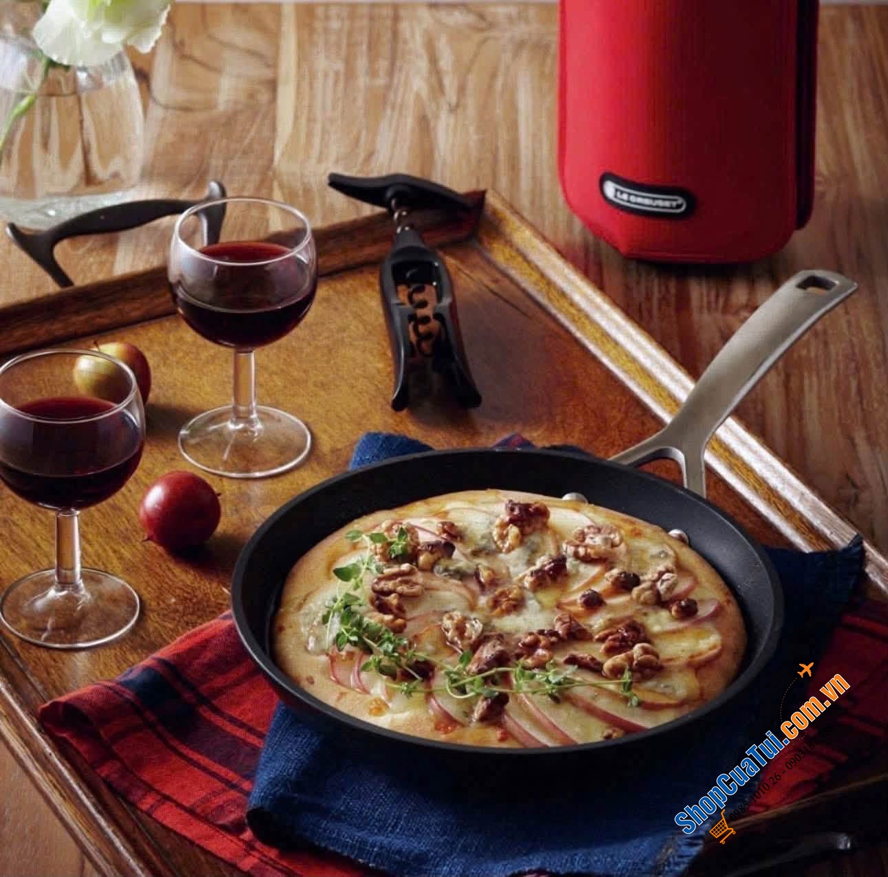 Set Chảo chống dính Le Creuset 22cm và 28cm - không cần phô trương, vẫn đủ để định nghĩa đẳng cấp của căn bếp.