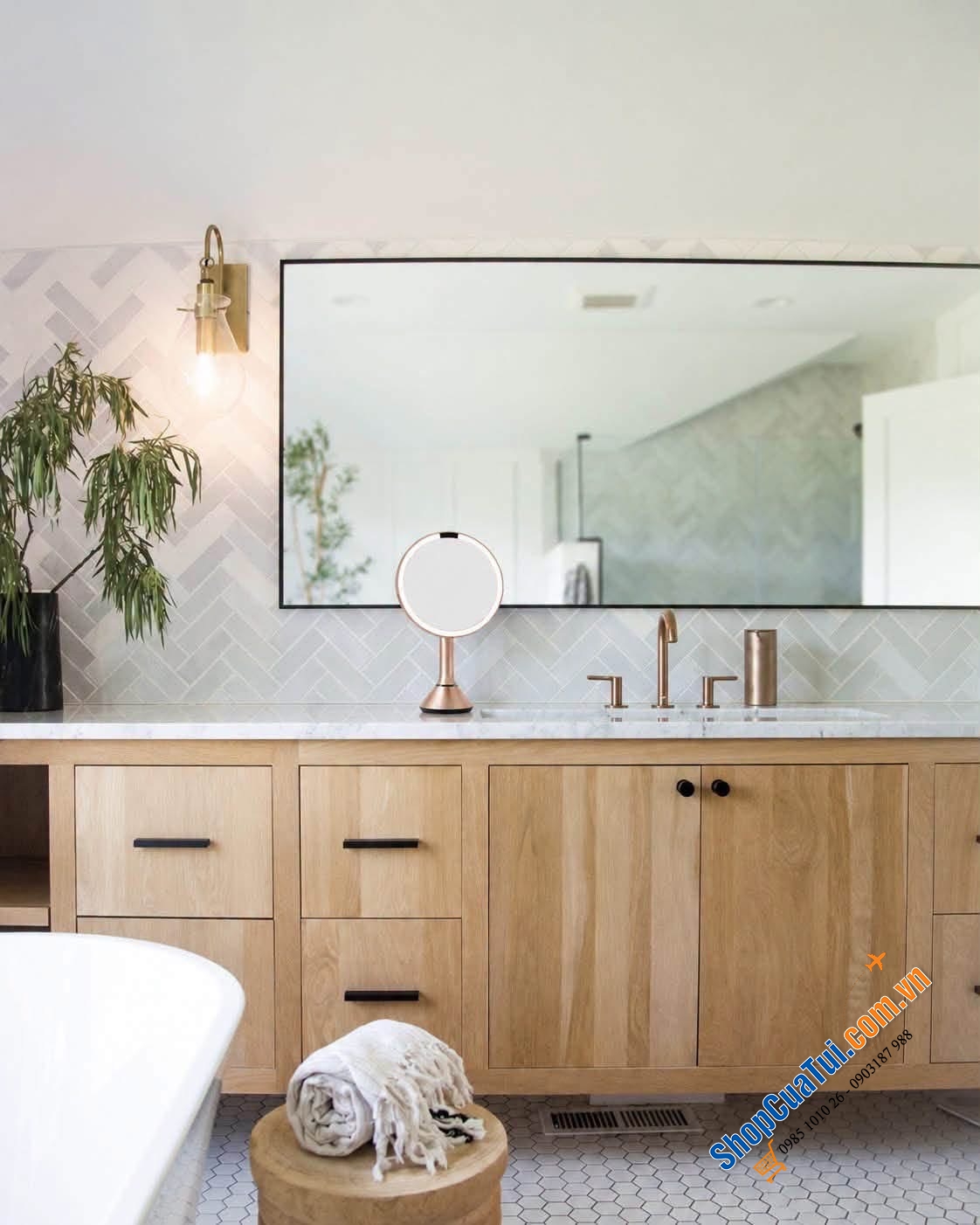 Gương trang điểm cảm ứng cao cấp Simplehuman ST3053.