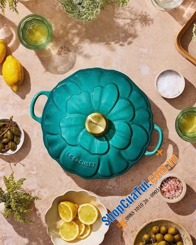 Chảo Le Creuset Petal Braiser Bleu Riviera 26cm - vẻ đẹp hiếm có, nấu ăn đỉnh cao.