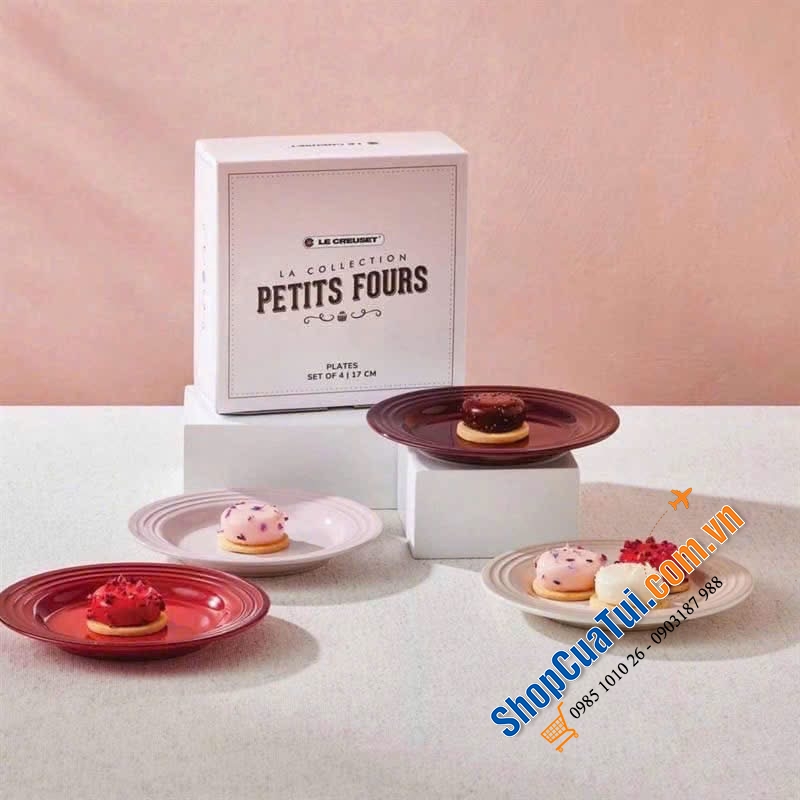 Set 4 bát Le Creuset Petits Fours 16cm.   Set 4 đĩa Le Creuset Petits Fours 17cm.   Set 4 bát Ramenkins Le Creuset Petits Fours 8cm.   Set 4 cốc Le Creuset Petits Fours 200ml.