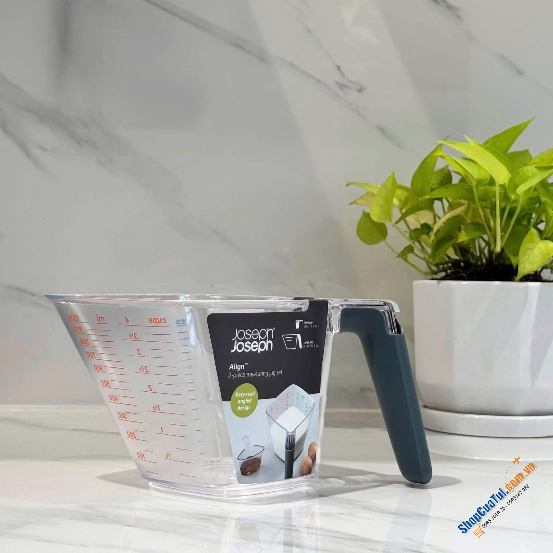 Bộ đôi bình đong Joseph Joseph 40109 giúp mọi món mặn ngọt đều chuẩn chỉnh, đong chính xác đến từng giọt.