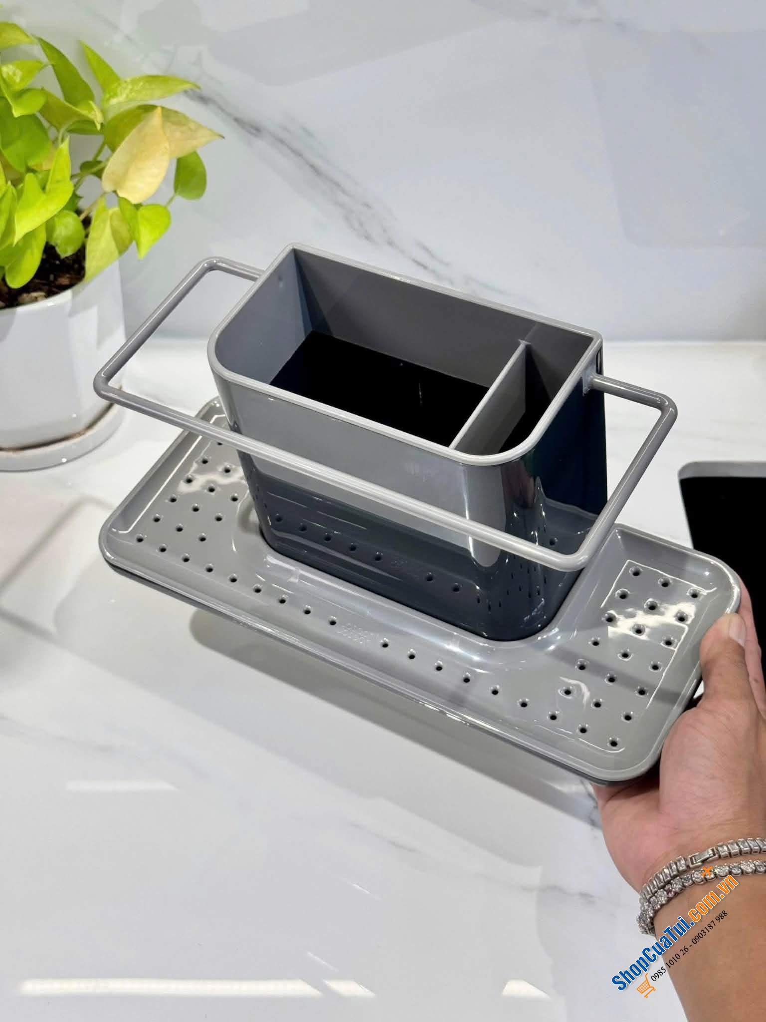 Bình đựng xà phòng Joseph Joseph 85164 Presto™ Edelstahl Hygienischer Seifenspender - Grau VE 4 (màu inox). Bình đẹp – phòng tắm xịn lên vài bậc!
