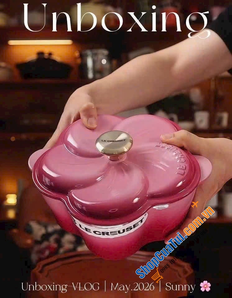 Nồi gang Le Creuset Rice Pot 20cm màu hồng Berry.