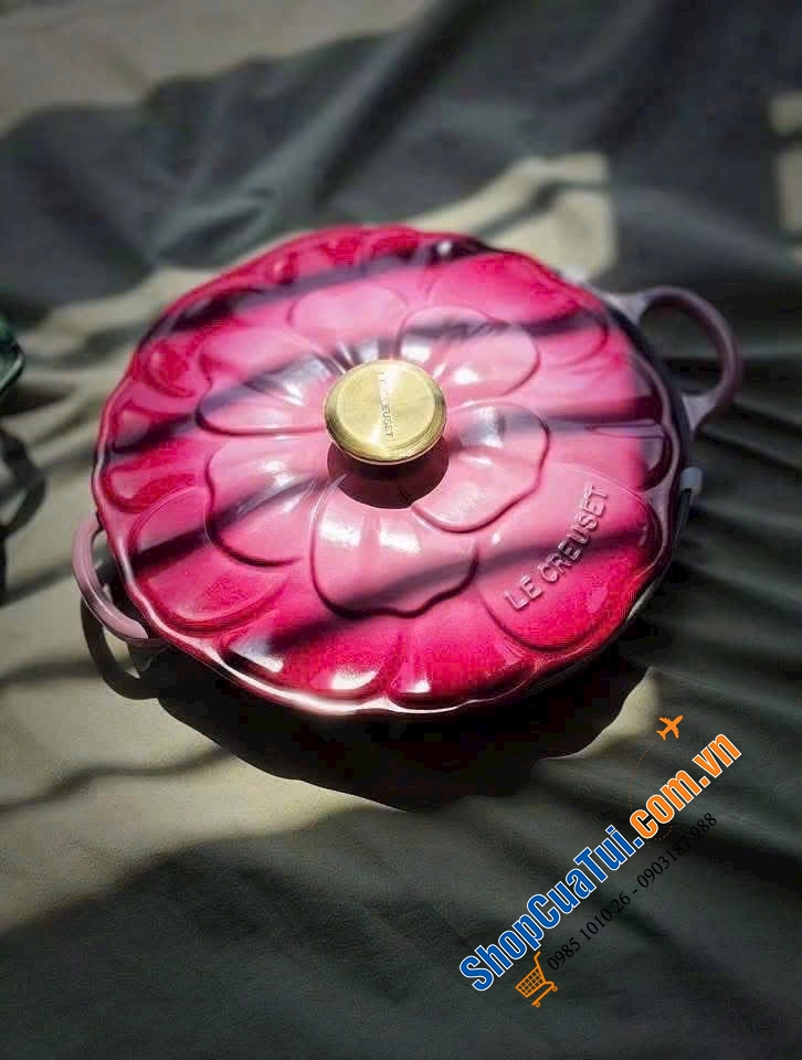Nồi gang Le Creuset Rice Pot 20cm màu hồng Berry.