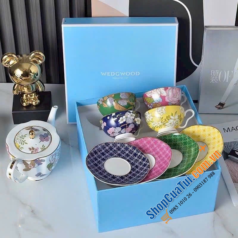 Bộ ấm + 4 tách ly trà gốm sứ Wedgwood.