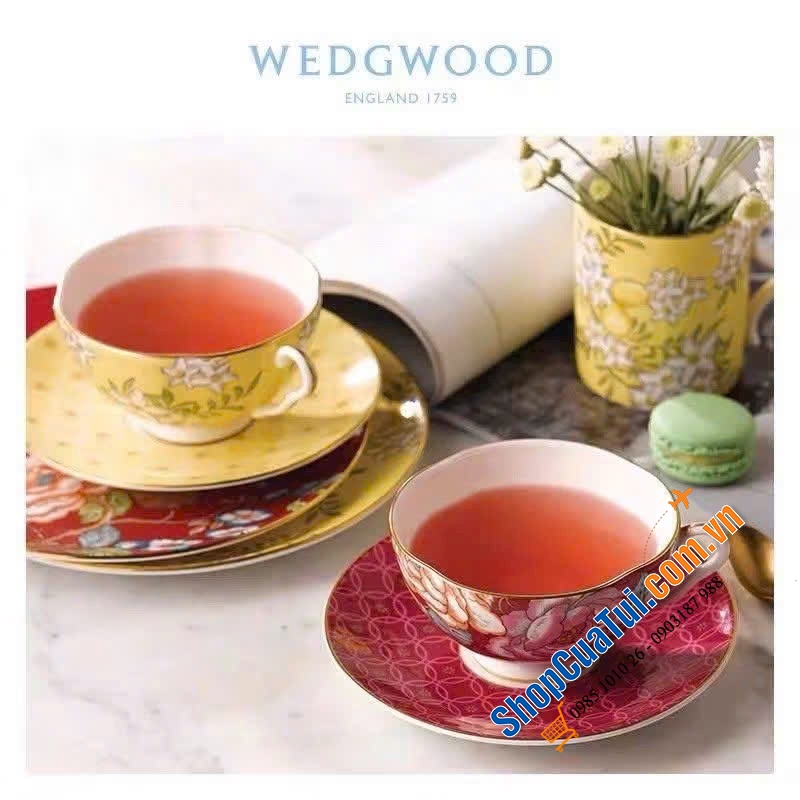 Bộ ấm + 4 tách ly trà gốm sứ Wedgwood.