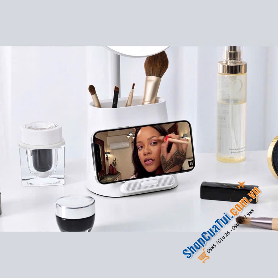 Gương trang điểm cảm ứng tích hợp đèn LED kèm sạc không dây WILIT UL - QU11 cao cấp.