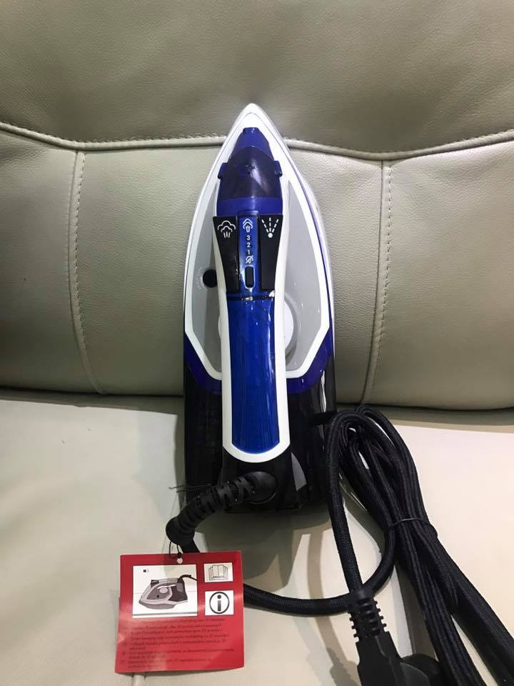 Bàn là hơi nước Silvercrest với chế độ tay cầm cảm ứng