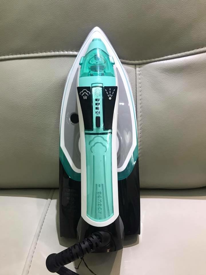 Bàn là hơi nước Silvercrest với chế độ tay cầm cảm ứng