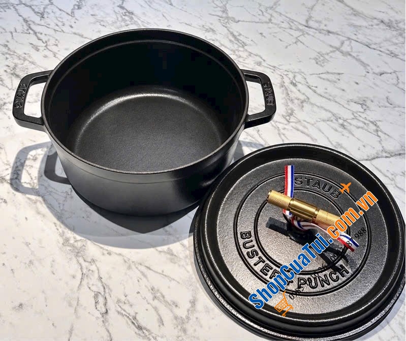 STAUB x BUSTER + PUNCH LIMITED EDITION - Khi Tuyệt Tác Ẩm Thực Pháp Giao Thoa Cùng Nghệ Thuật Cơ Khí London.