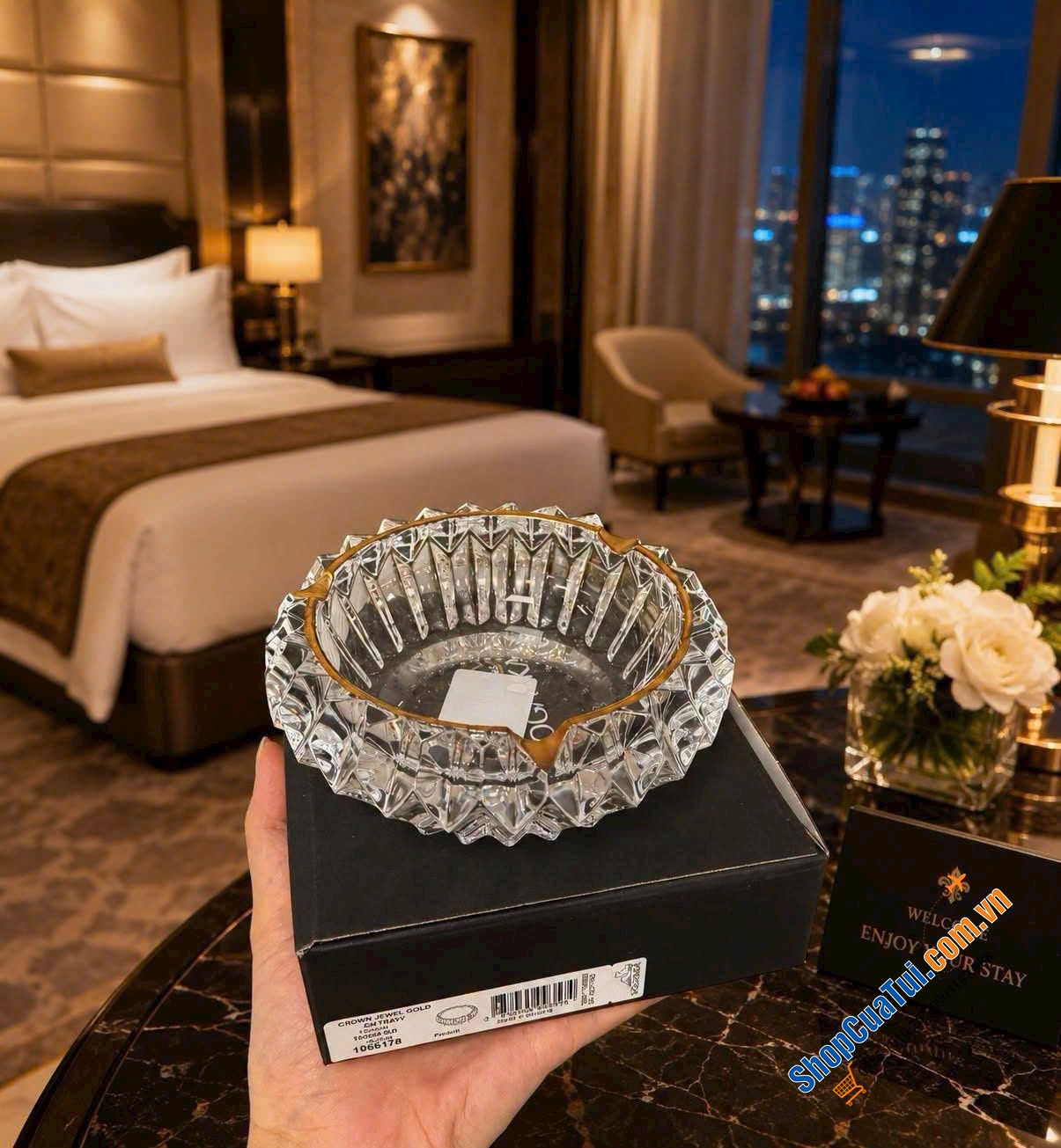 Gạt tàn pha lê Rogaska Crown Jewel 15cm viền vàng.