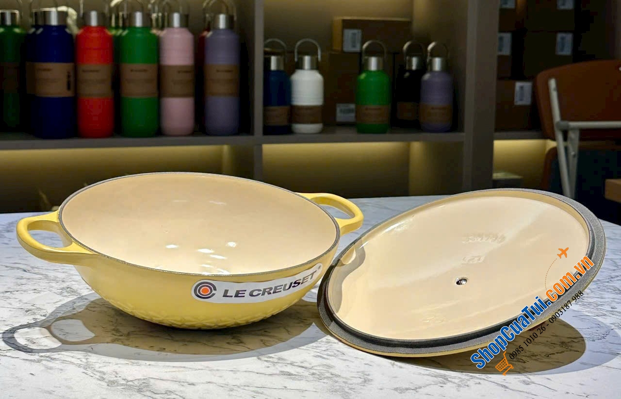NỒI LE CREUSET MARMITE HOA MAI 22CM – ĐẸP TỪNG CHI TIẾT, SANG TỪNG GÓC BẾP.