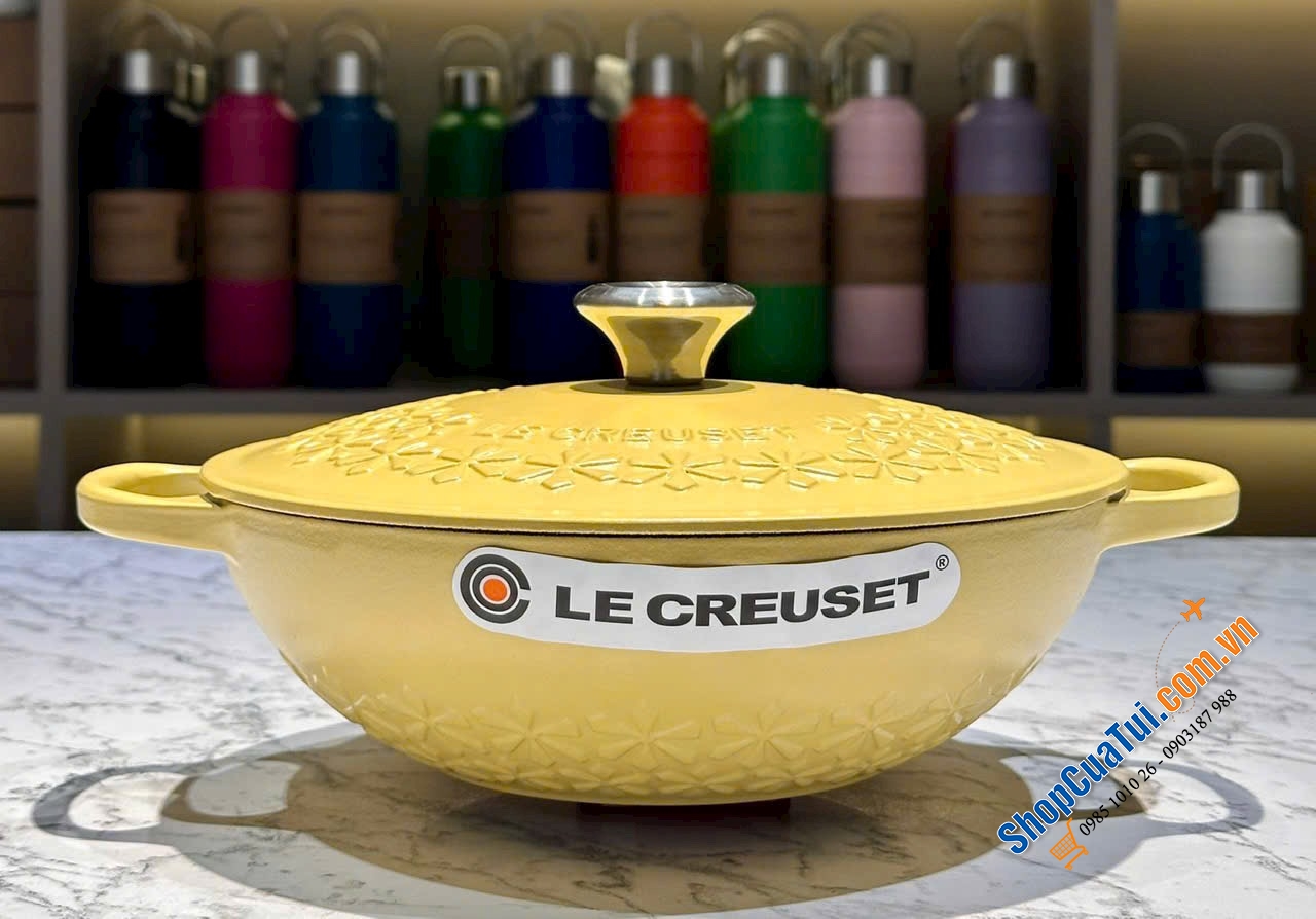 NỒI LE CREUSET MARMITE HOA MAI 22CM – ĐẸP TỪNG CHI TIẾT, SANG TỪNG GÓC BẾP.