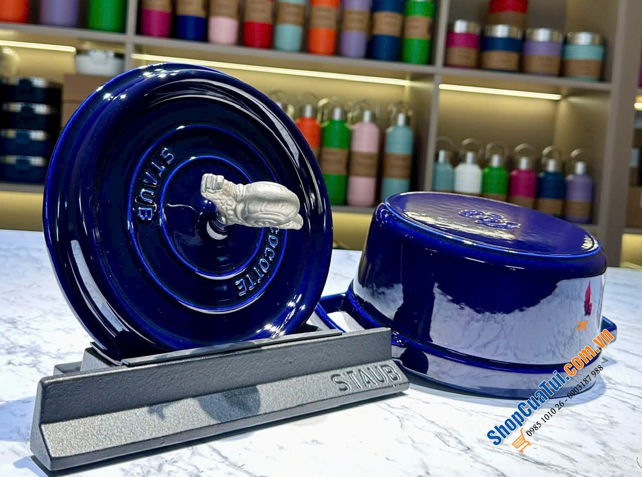 NỒI STAUB DARK BLUE 20–22cm.
