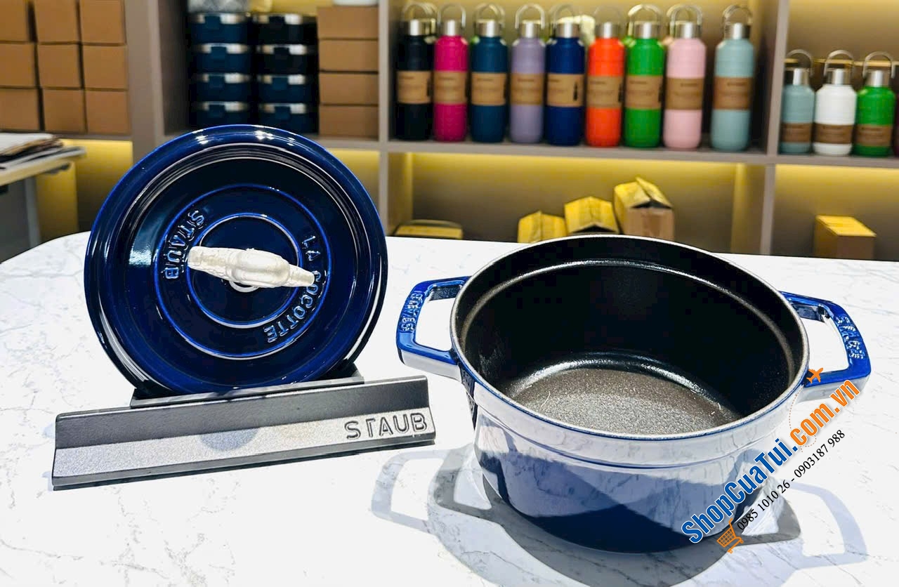 NỒI STAUB DARK BLUE 20–22cm.