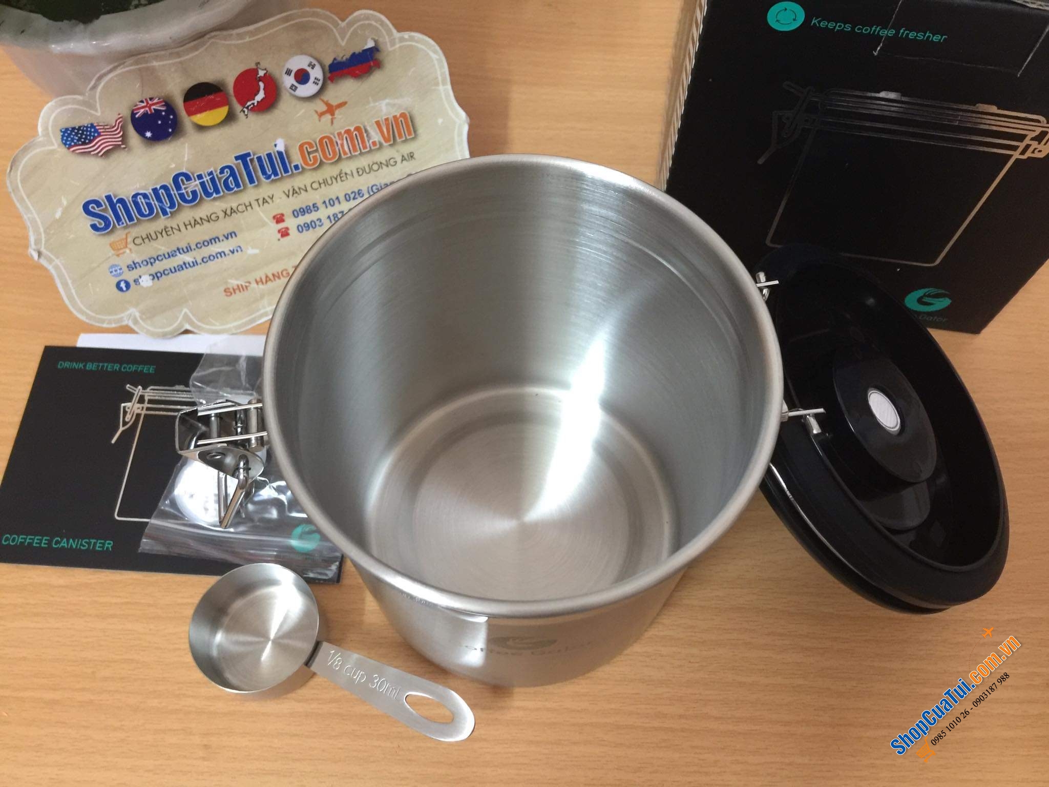 Hộp đựng cà phê bằng thép không gỉ Coffee Gator size trung 1,3 L- Giữ cho cà phê và đậu xay tươi lâu hơn - Hộp đựng có Theo dõi ngày tháng, Van xả CO2 và Thìa đo (Lớn, Xám), Thép không gỉ