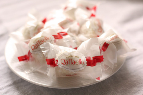 Kẹo Raffaello Socola bọc dừa 230g của ĐỨC - Ferrero Sô cô la