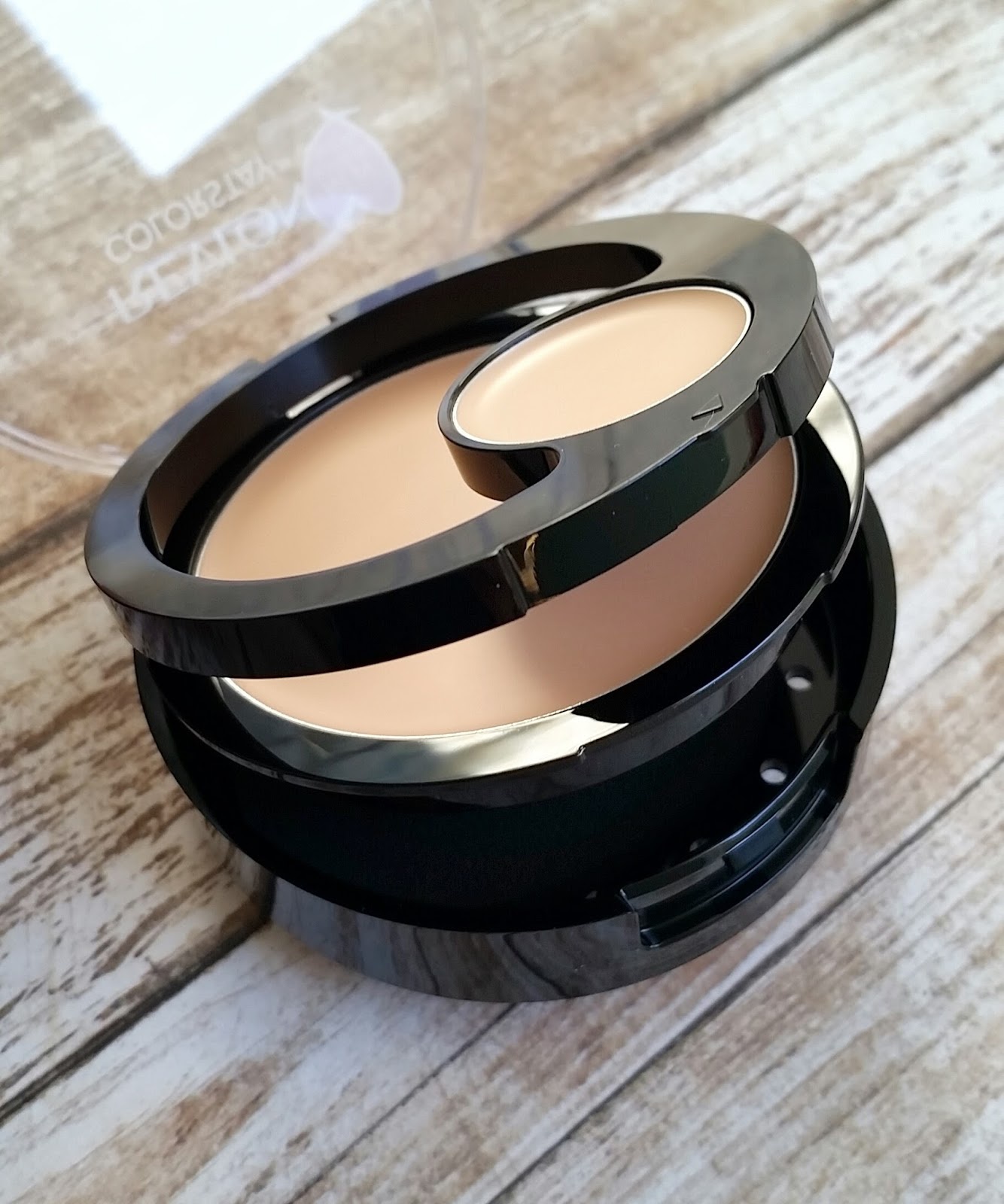 Phấn Phủ Che Khuyết Điểm Revlon Colorstay 2 In 1 Compact Makeup Concealer