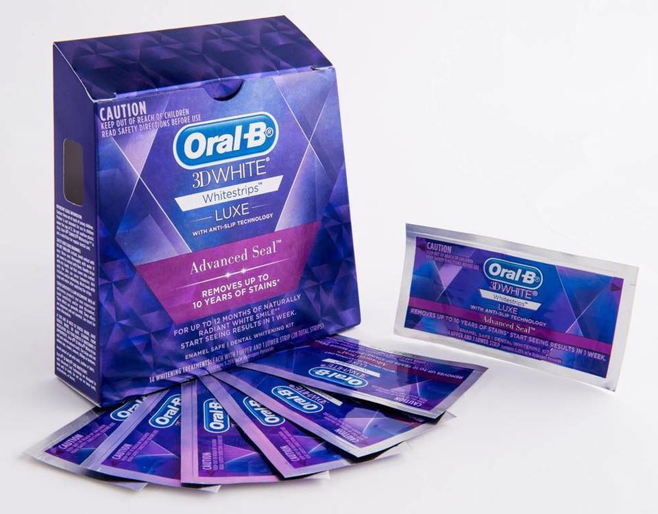 MIẾNG DÁN TẨY TRẮNG RĂNG ORAL B 3D (14 GÓI) – ORAL B 3D WHITE WHITESTRIPS