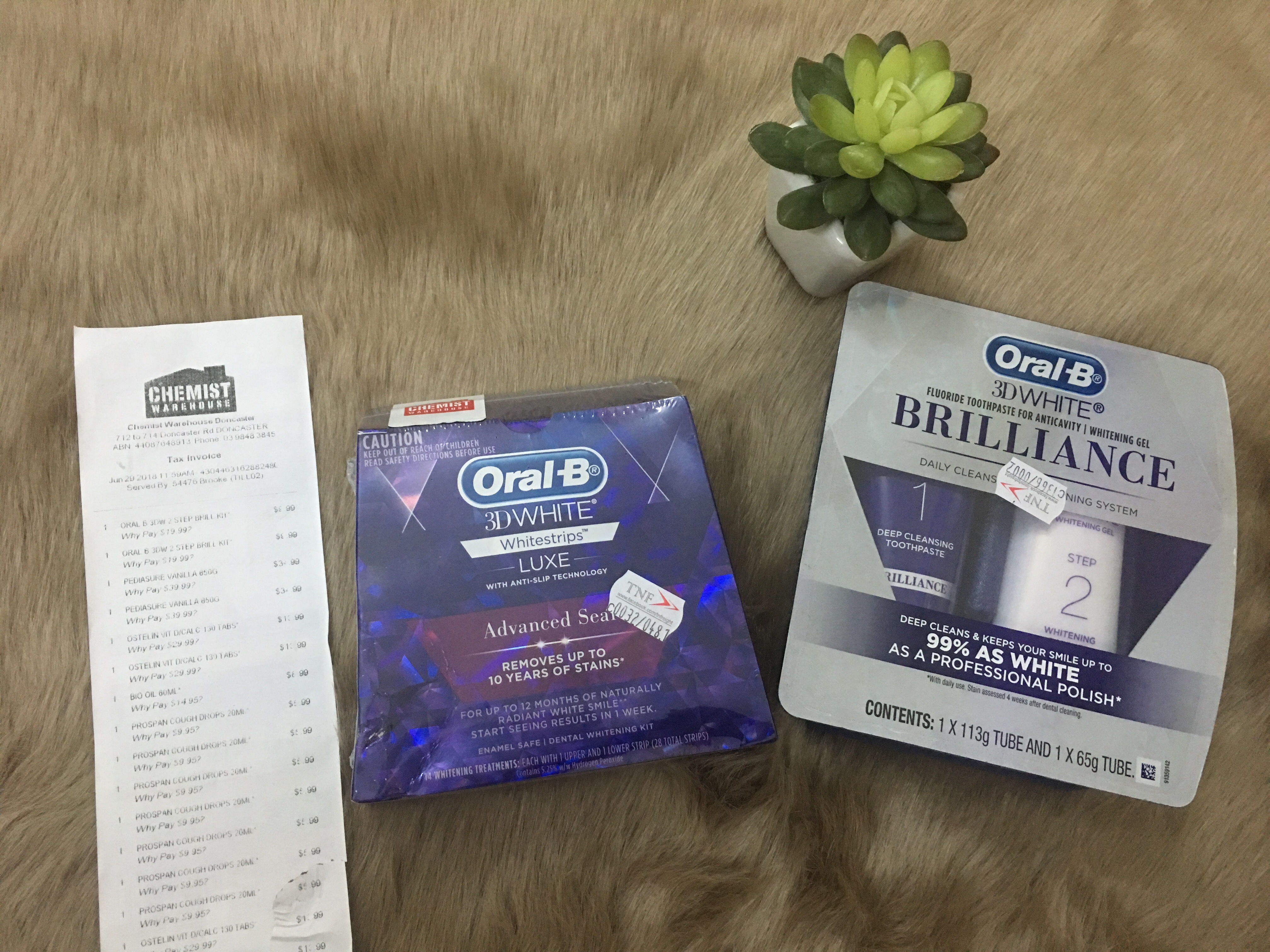 MIẾNG DÁN TẨY TRẮNG RĂNG ORAL B 3D (14 GÓI) – ORAL B 3D WHITE WHITESTRIPS