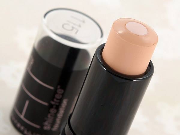 KEM NỀN DẠNG THỎI Maybelline Fit Me Shine-Free 9g