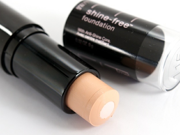 KEM NỀN DẠNG THỎI Maybelline Fit Me Shine-Free 9g