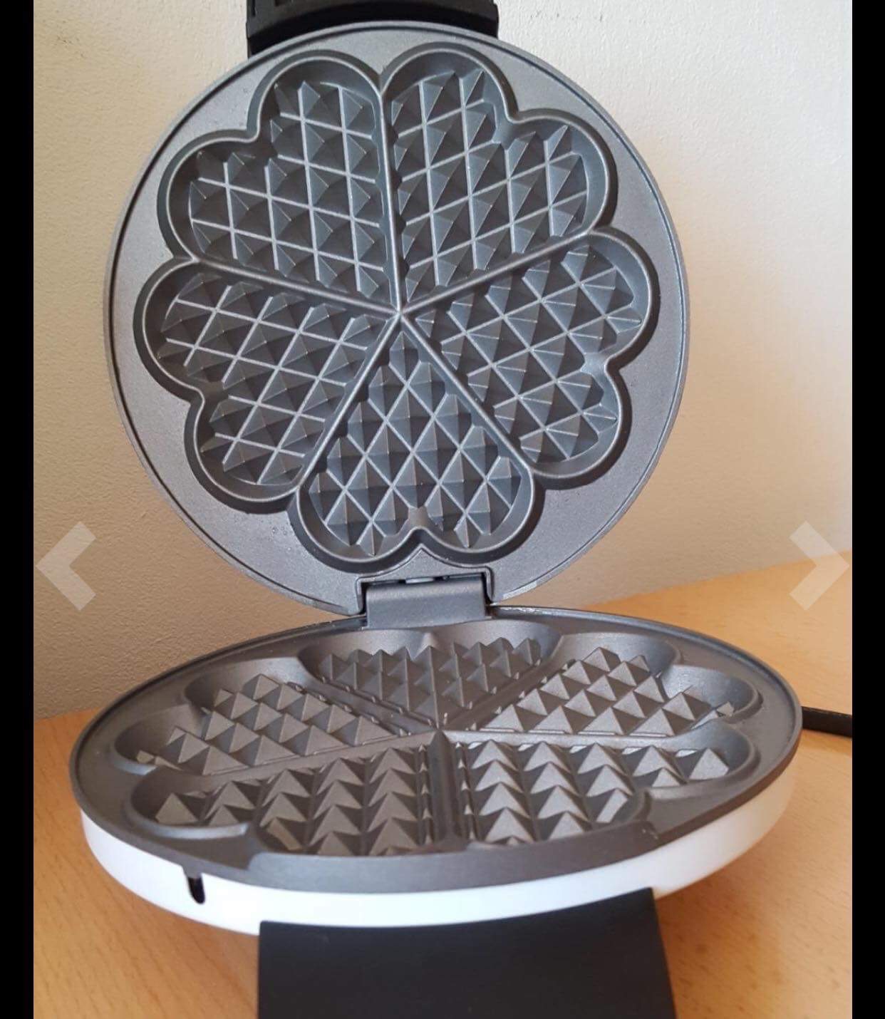 MÁY LÀM BÁNH WAFFLE HÃNG CLOER