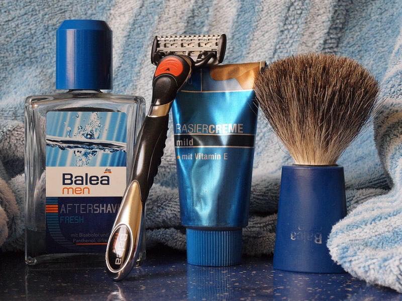 DAO CẠO RÂU BALEA MEN REVOLUTION KÈM 5 LƯỠI CẠO