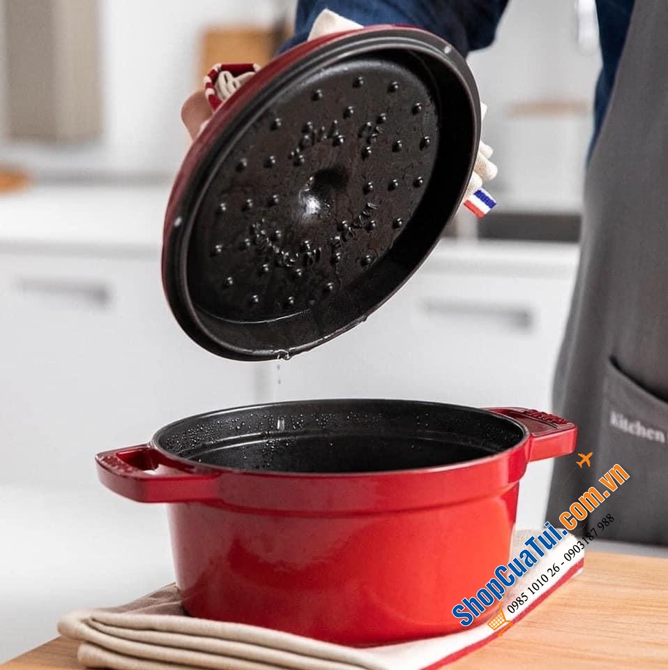 NỒI GANG STAUB 24CM cao 10cm DUNG TÍCH 3,8L - màu đỏ cherry