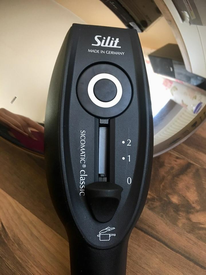 NỒI ÁP SUẤT SILIT SICOMATIC ĐỎ CHỐNG DÍNH  - MADE IN GERMANY 