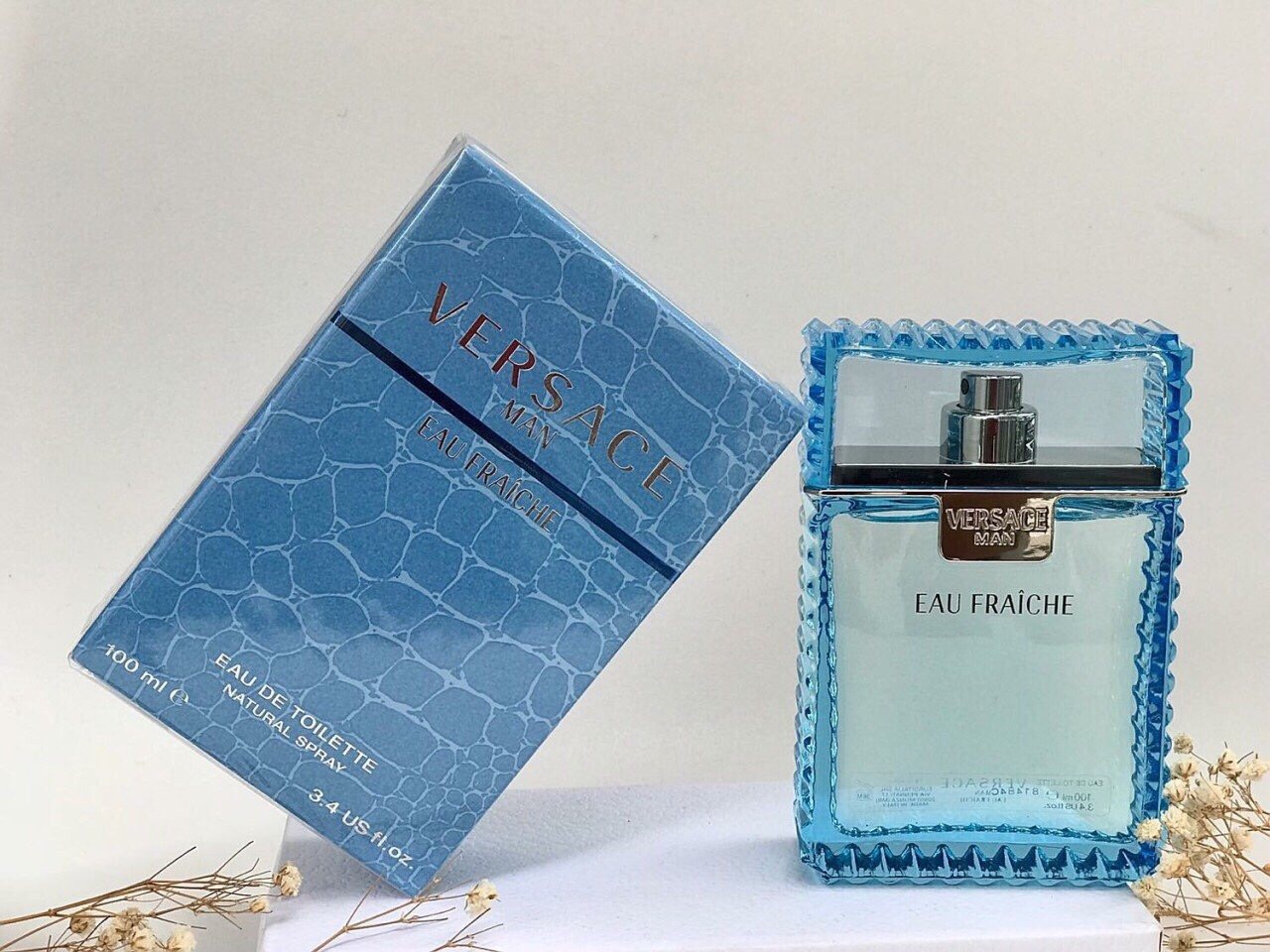 Nước hoa cho nam giới Versace Eau Fraiche Eau de Toilette Spray 100ml