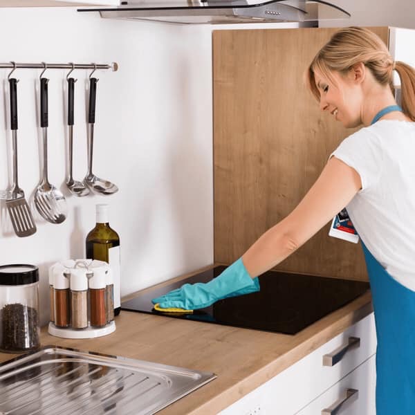 DUNG DỊCH LÀM SẠCH BỀ MẶT KÍNH CERAMIC VÀ CÁC DỤNG CỤ NẤU ĂN INOX của hãng Heitmann-MADE IN GERMANY 