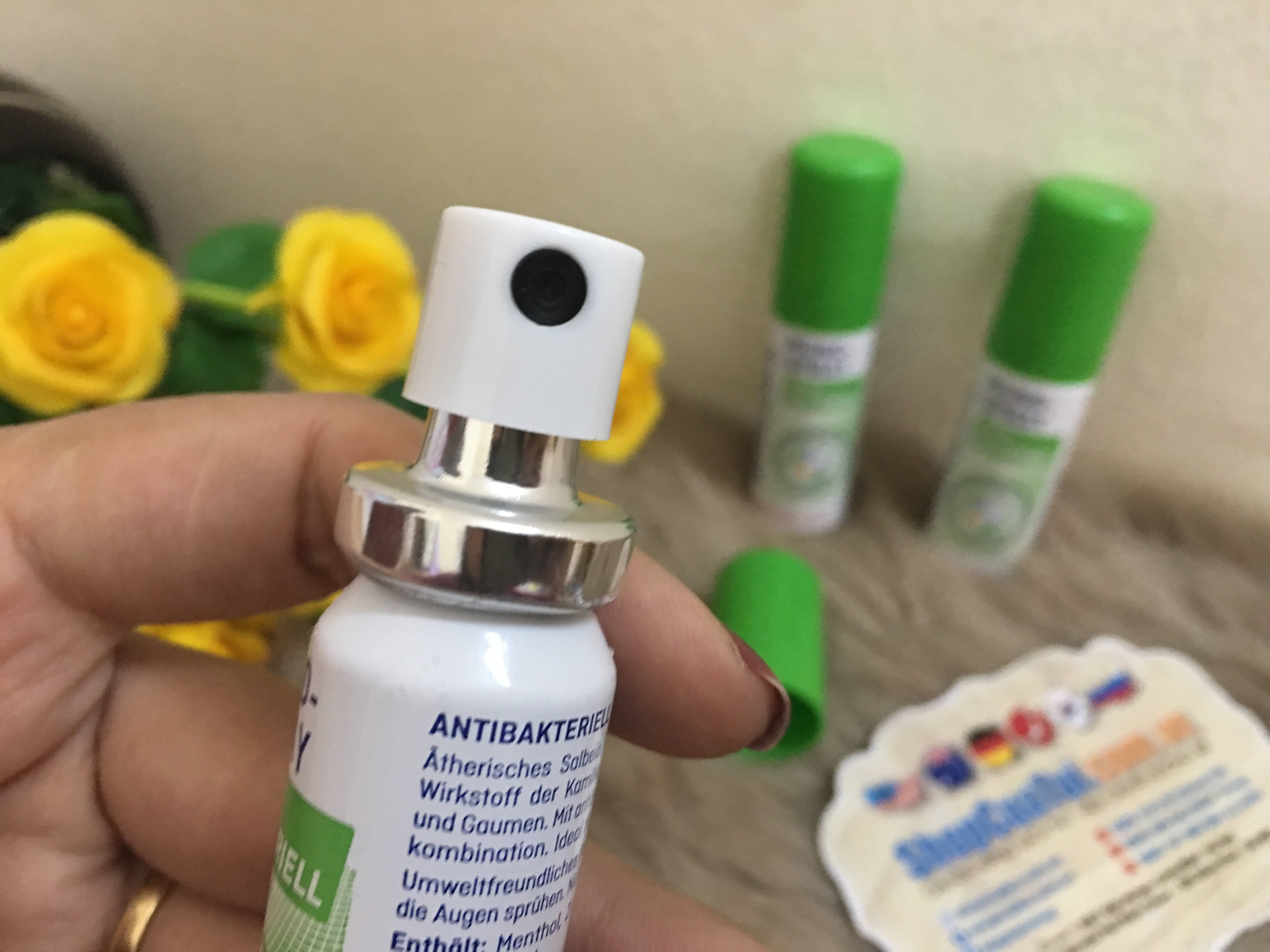 Rossmann Perlodent Mund Spray extra frisch with Mint 15ml) - Nước xịt thơm miệng, diệt khuẩn Perlodent hương bạc hà – lọ 15ml