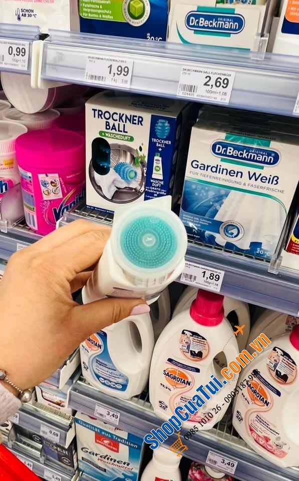 DUNG DỊCH TẨY VẾT Ố DR BECKMANN KÈM ĐẦU CHỔI