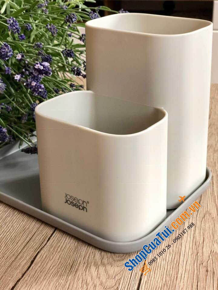 SET ĐỂ DỤNG CỤ THÌA ĐŨA VÀ DẦU GIẤM MUỐI TIÊU JOSEPH JOSEPH DUO