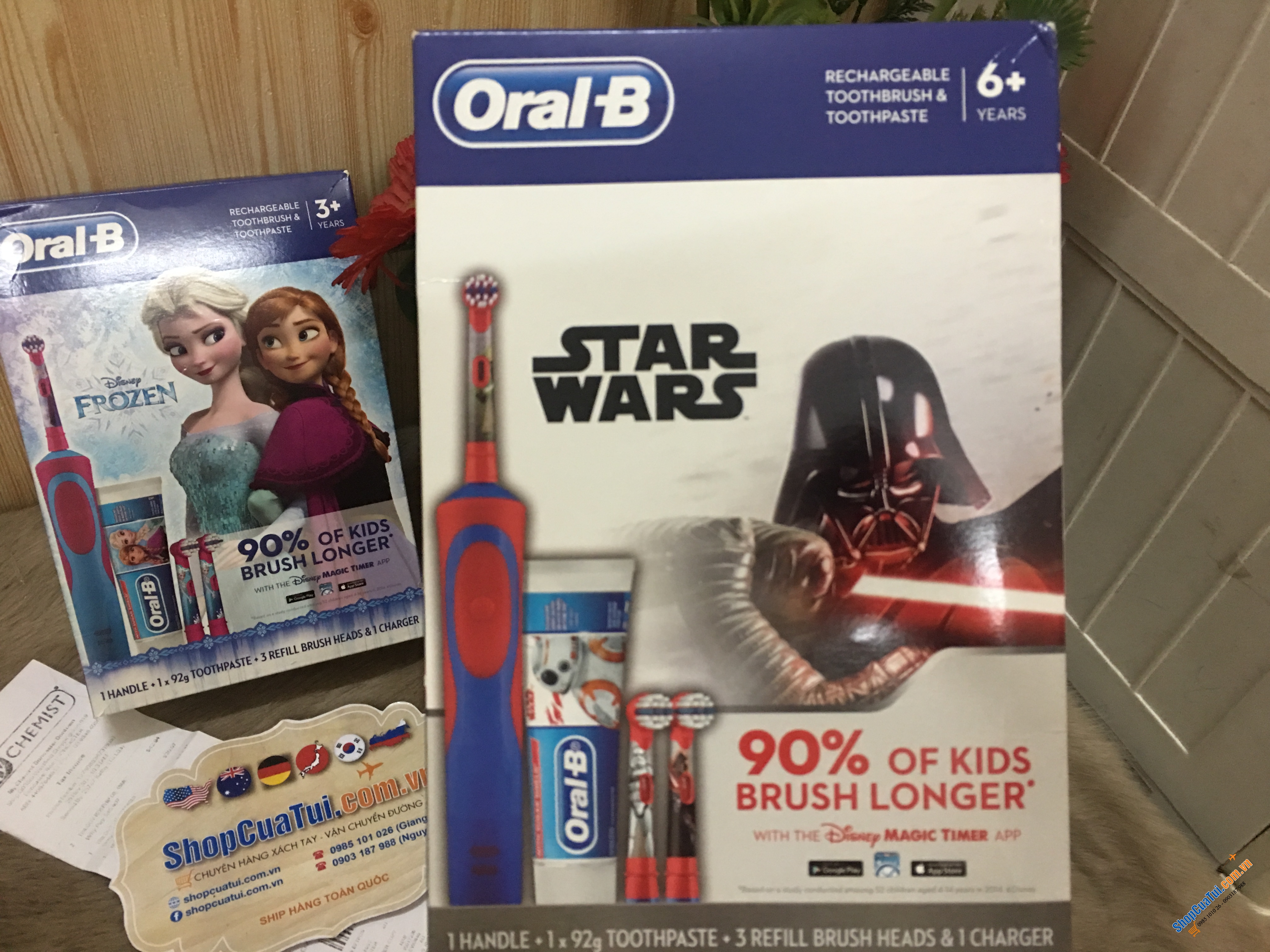 BÀN CHẢI ĐIỆN ORAL B CHO TRẺ KÈM 3 ĐẦU SƠ CUA và TUÝP KEM ĐÁNH RĂNG - MADE IN GERMANY
