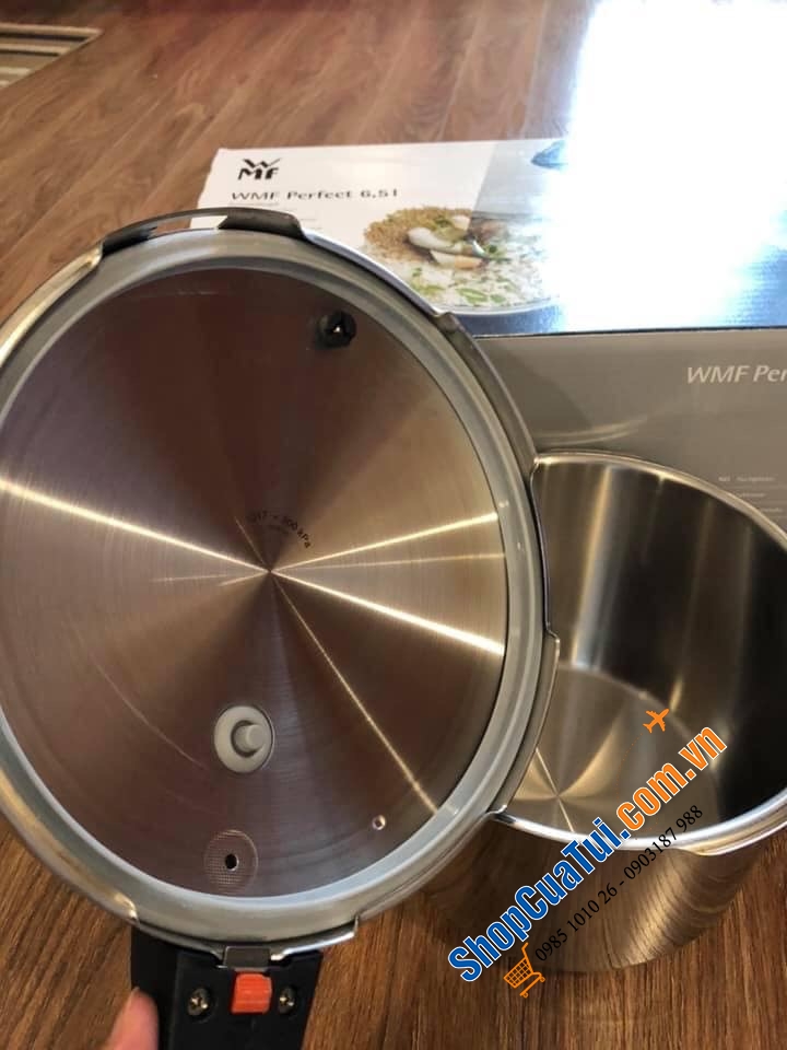 Nồi áp suất WMF 6,5 lít đường kính 22cm Made in Germany (thoải mái hầm, hấp cả gà nguyên con)