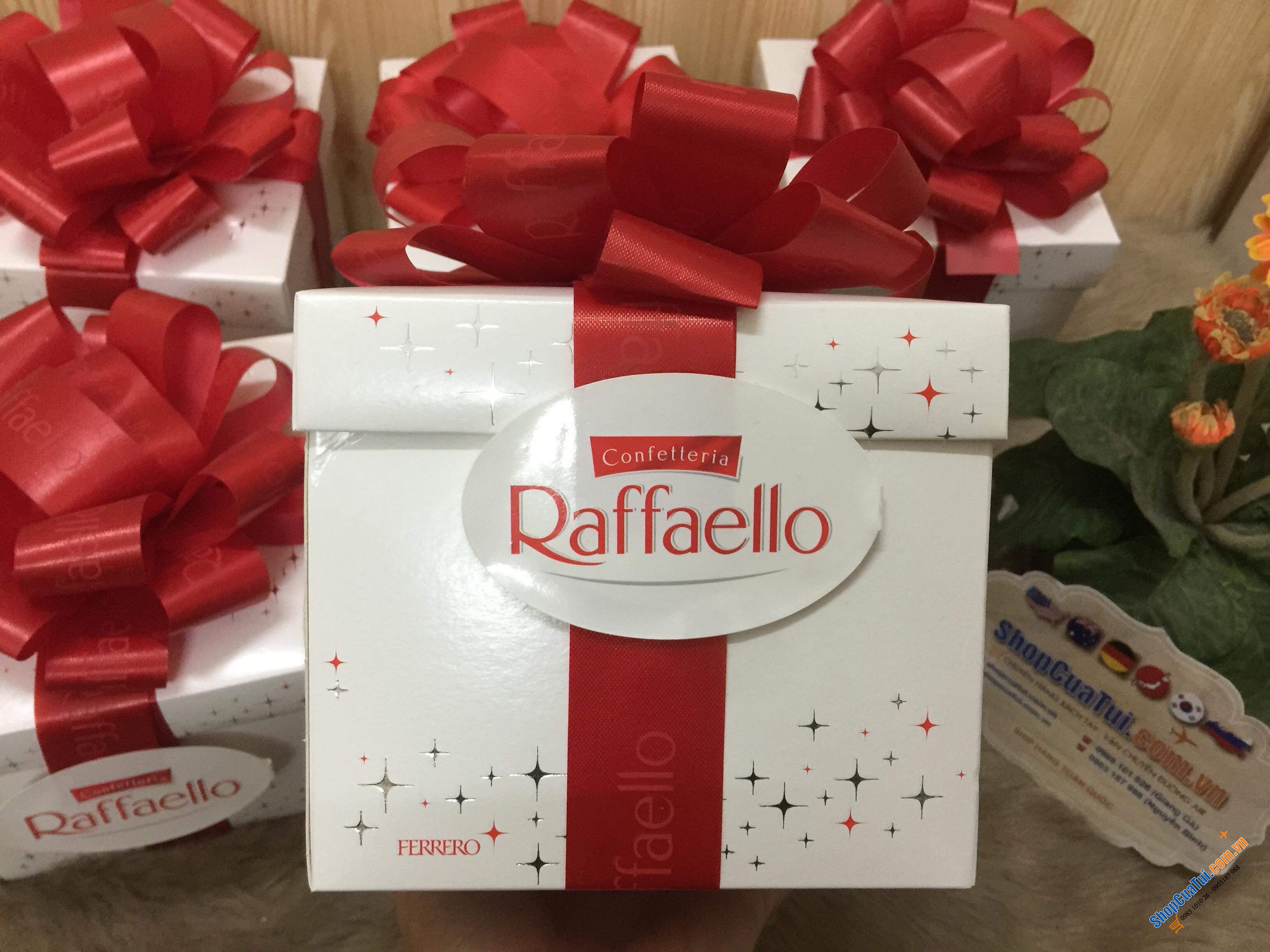 BÁNH DỪA RAFFAELLO HỘP NƠ ĐỎ 300g Đức