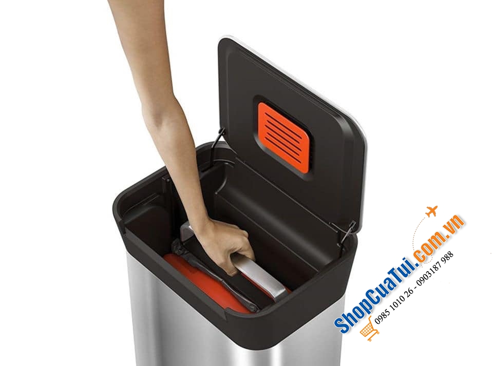 Thùng rác “Thạch Sanh” Joseph Joseph 30 lít có khả năng tự nén được 90 lít rác