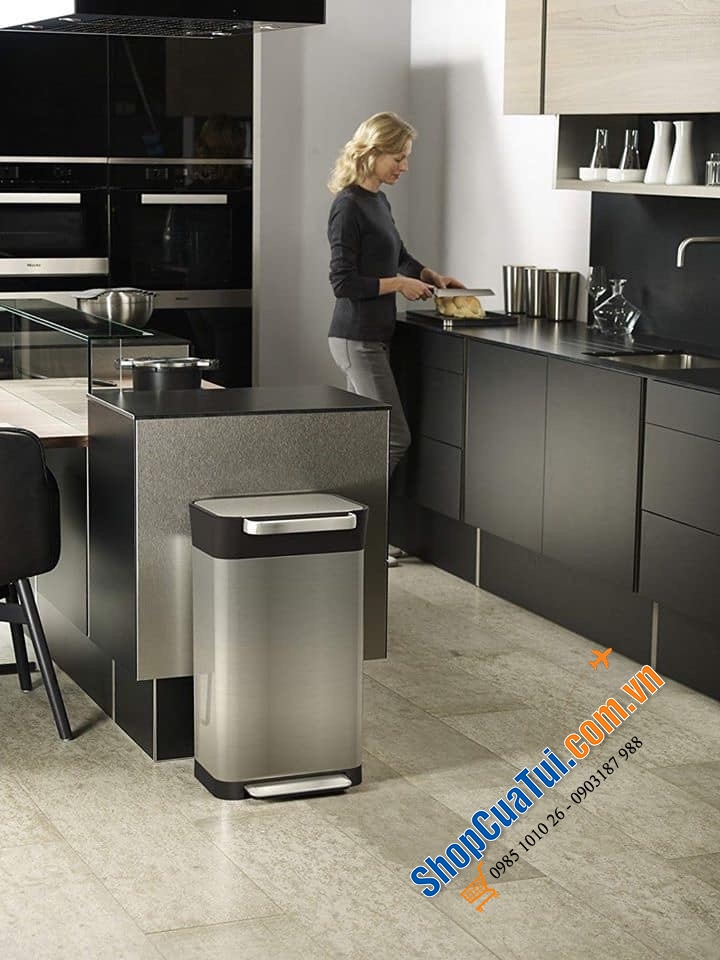 Thùng rác “Thạch Sanh” Joseph Joseph 30 lít có khả năng tự nén được 90 lít rác