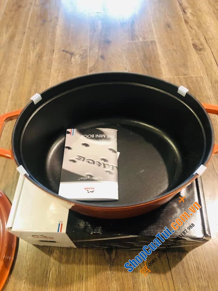 NỒI GANG ĐÚC STAUB OVAL 31CM MÀU VÀNG MÙ TẠT