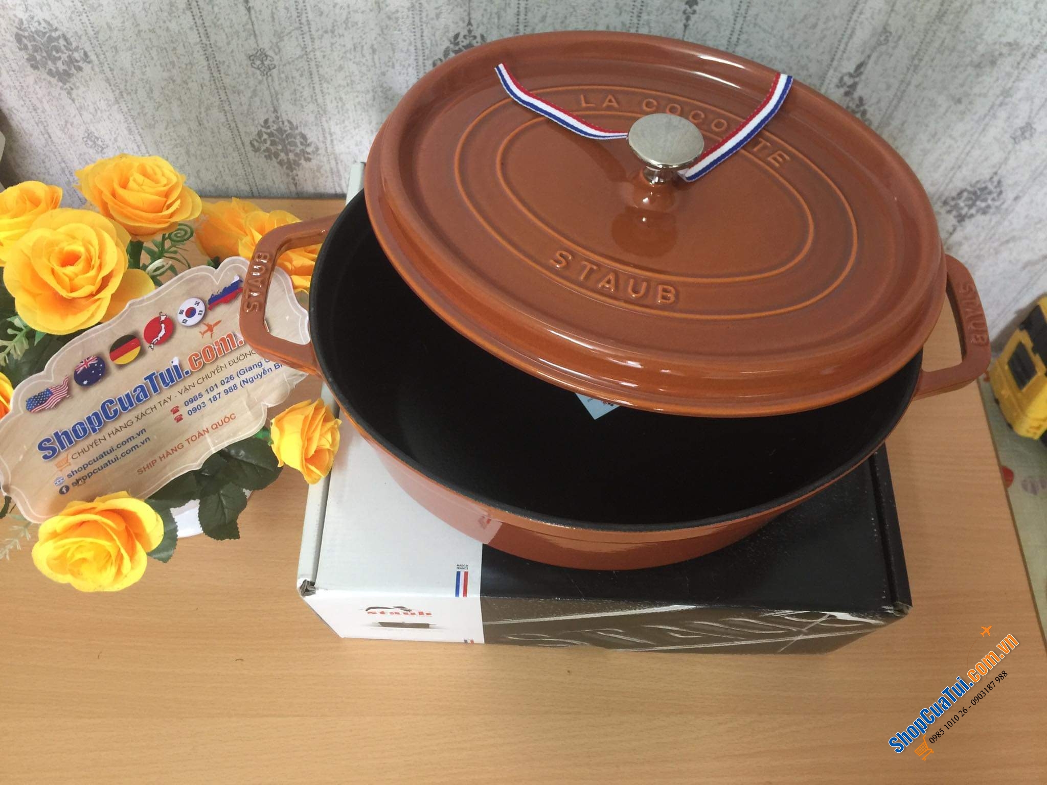 NỒI GANG ĐÚC STAUB OVAL 31CM MÀU VÀNG MÙ TẠT