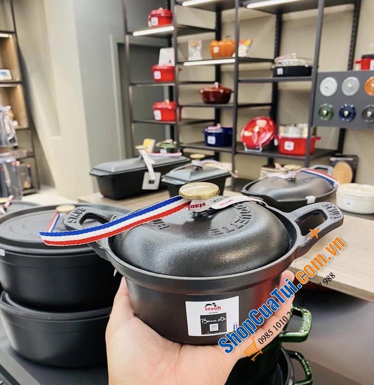 STAUB DÁNG QUAI VỂNH 12 CM - Made in France.