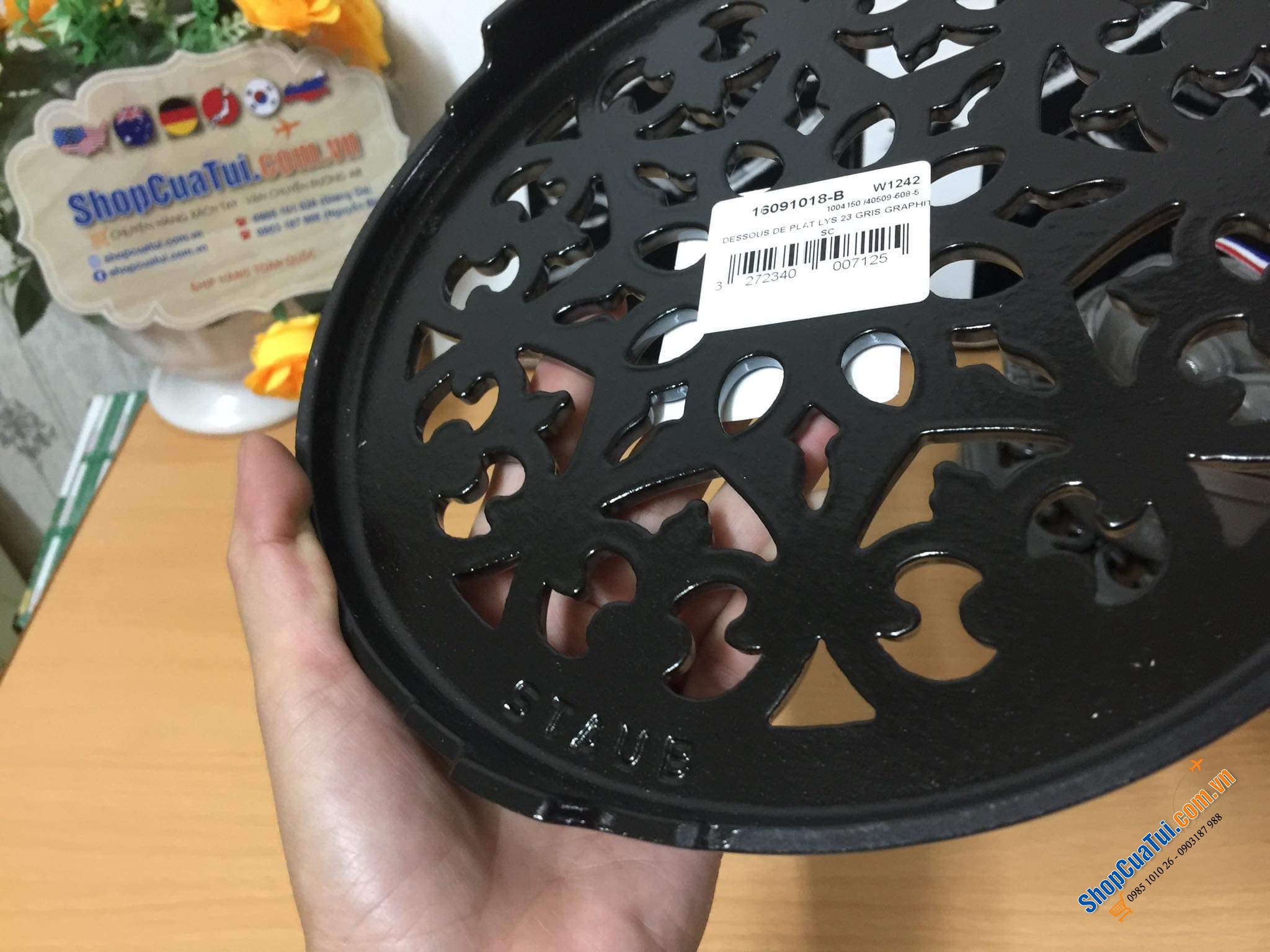 LÓT NỒI GANG STAUB.