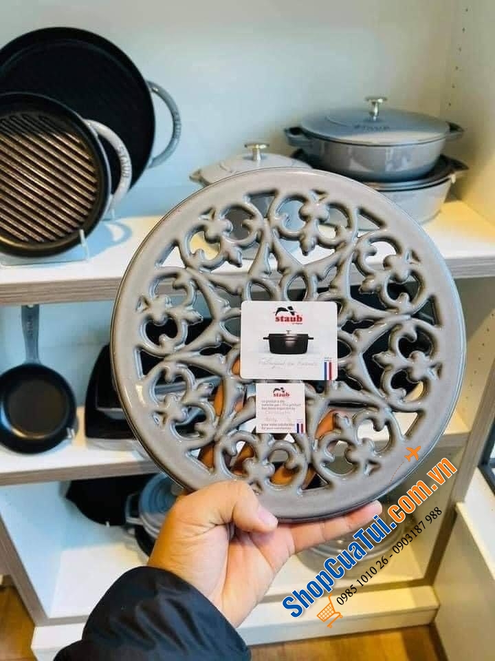 LÓT NỒI GANG STAUB.