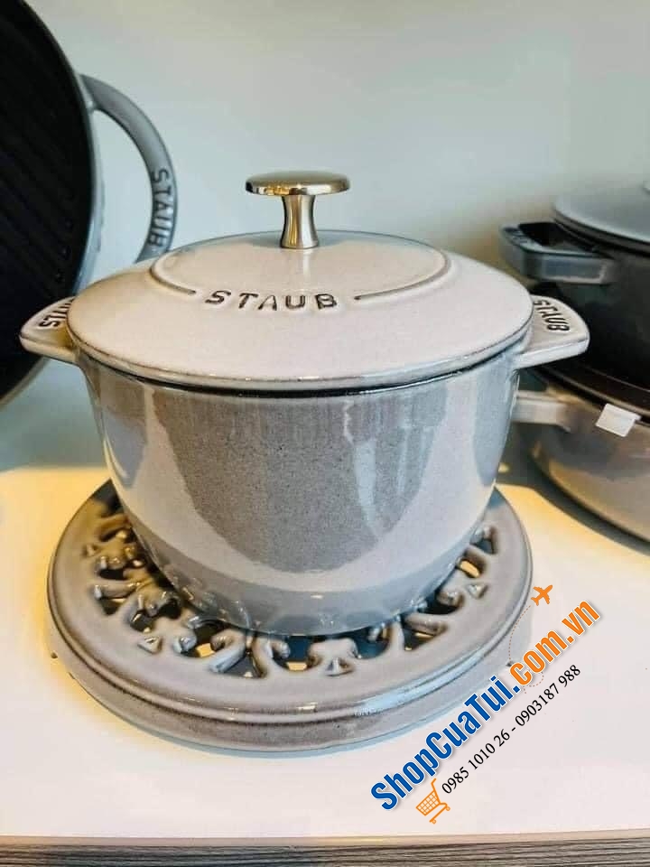 LÓT NỒI GANG STAUB.