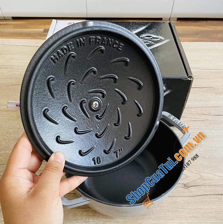 NỒI STAUB XÁM TRÒN 18 CM LA MARMITE 1,66L.