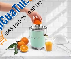 MÁY VẮT CAM SMEG MÀU ĐỎ - ĐỘNG CƠ 70W BẬT TẮT TỰ ĐỘNG dễ dàng cho ly nước cam với lực nhẹ, thiết kế sang trọng từ thương hiệu nổi tiếng