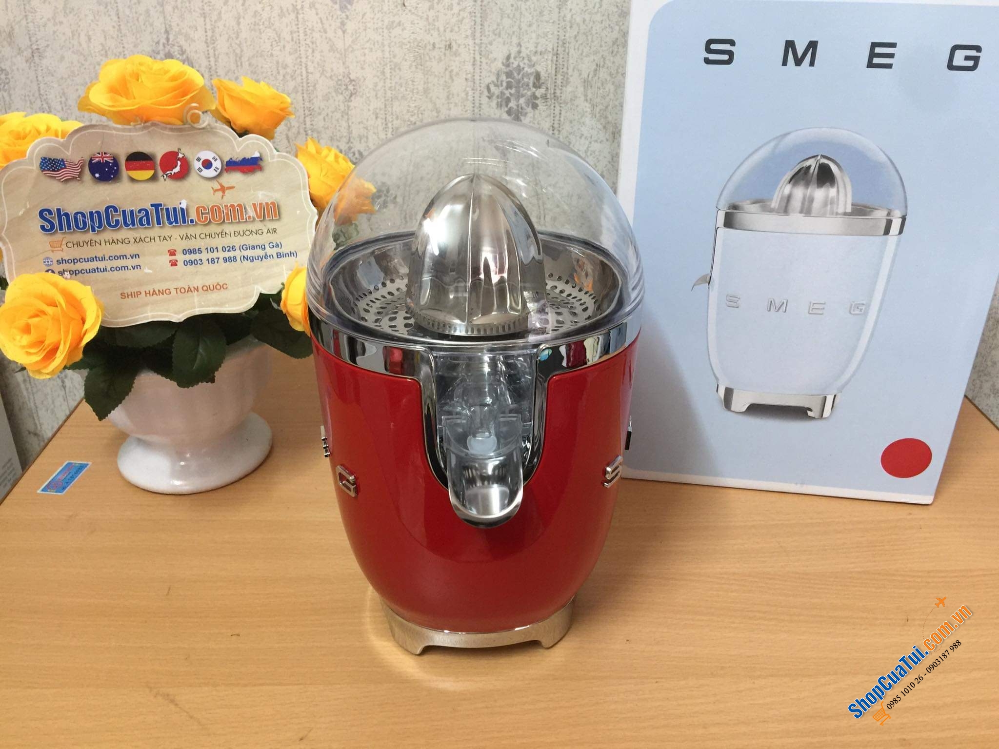 MÁY VẮT CAM SMEG MÀU ĐỎ - ĐỘNG CƠ 70W BẬT TẮT TỰ ĐỘNG dễ dàng cho ly nước cam với lực nhẹ, thiết kế sang trọng từ thương hiệu nổi tiếng