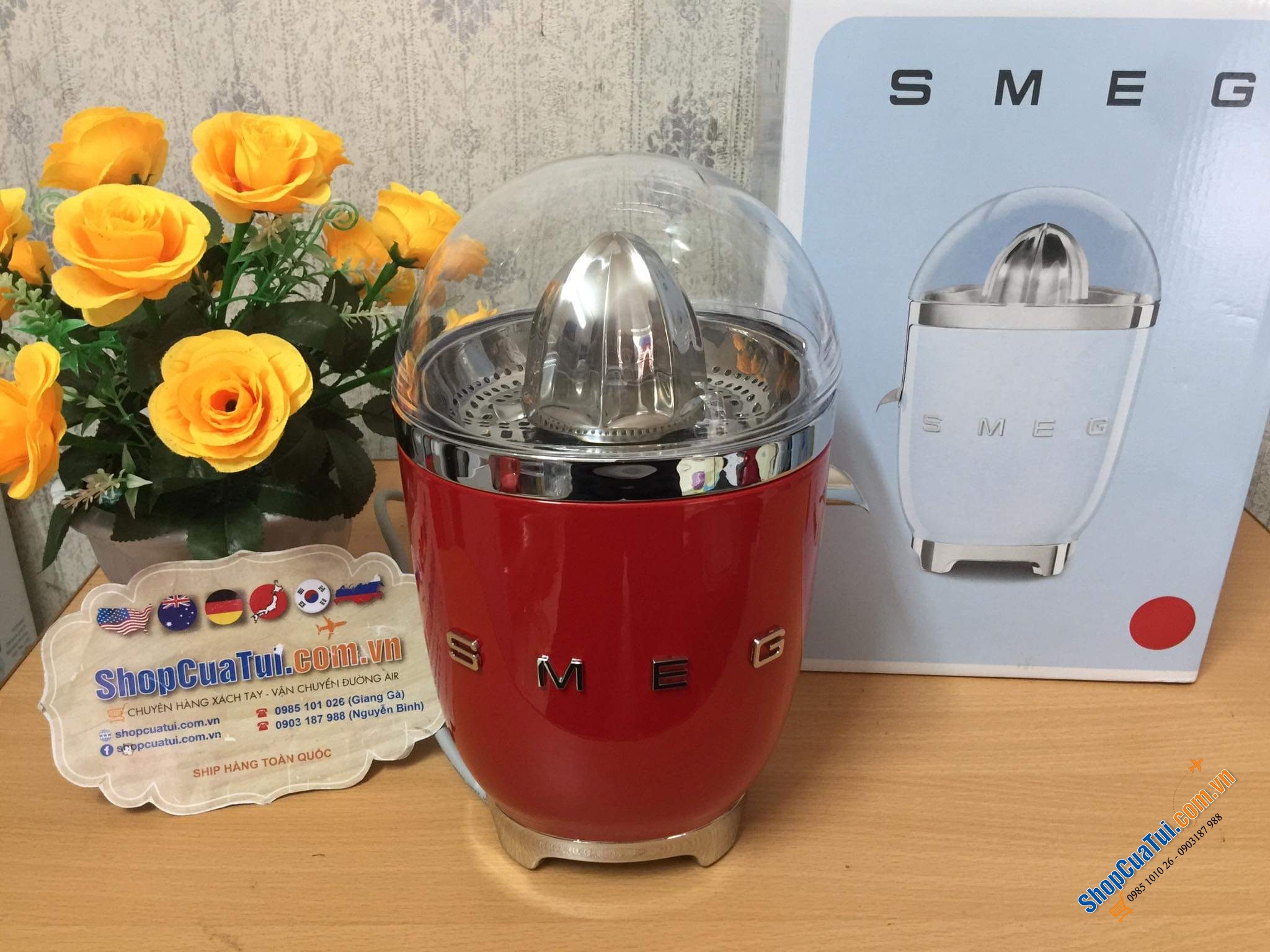 MÁY VẮT CAM SMEG MÀU ĐỎ - ĐỘNG CƠ 70W BẬT TẮT TỰ ĐỘNG dễ dàng cho ly nước cam với lực nhẹ, thiết kế sang trọng từ thương hiệu nổi tiếng